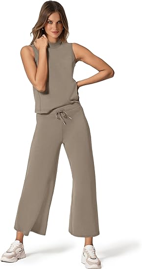Two Piece Sets for Women Summer Outfits Lounge Sets Mock Neck Tops Wide Leg Crop Pants Vacation Travel Outfits